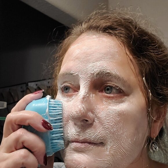 Silicone Face Scrubber Dispenser  Cat Paw - Picture 7 of 12